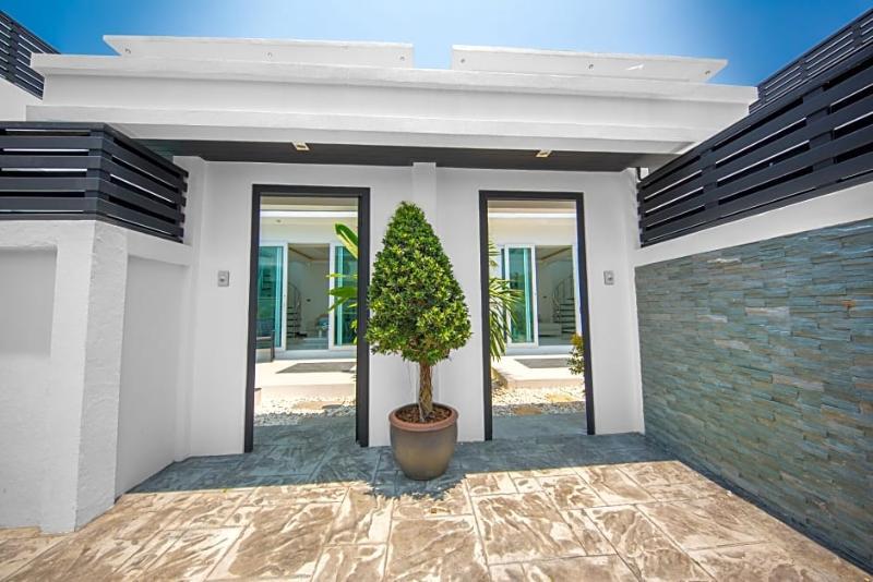 Colibri Pool Villa Pattaya Pantai Jomtien Luaran gambar